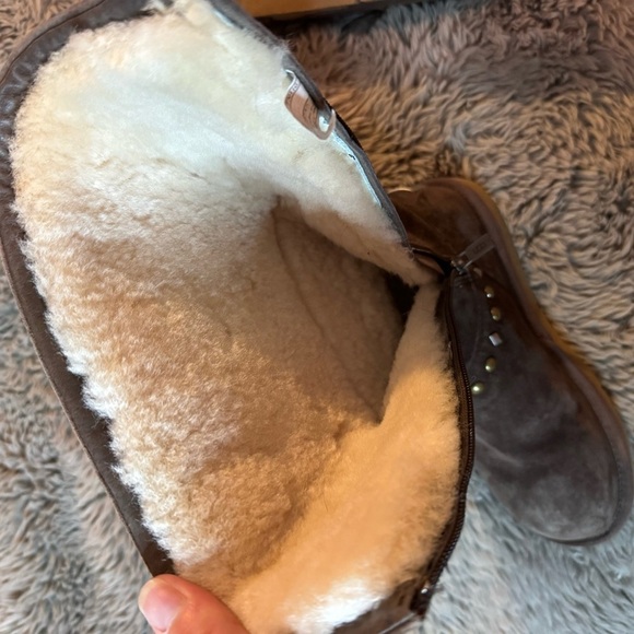 UGG Avondale Studded Brown Suede Boots size 8 - Picture 7 of 10